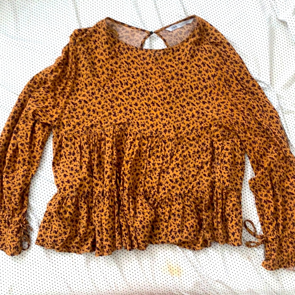 Zara size L pattern flowy top